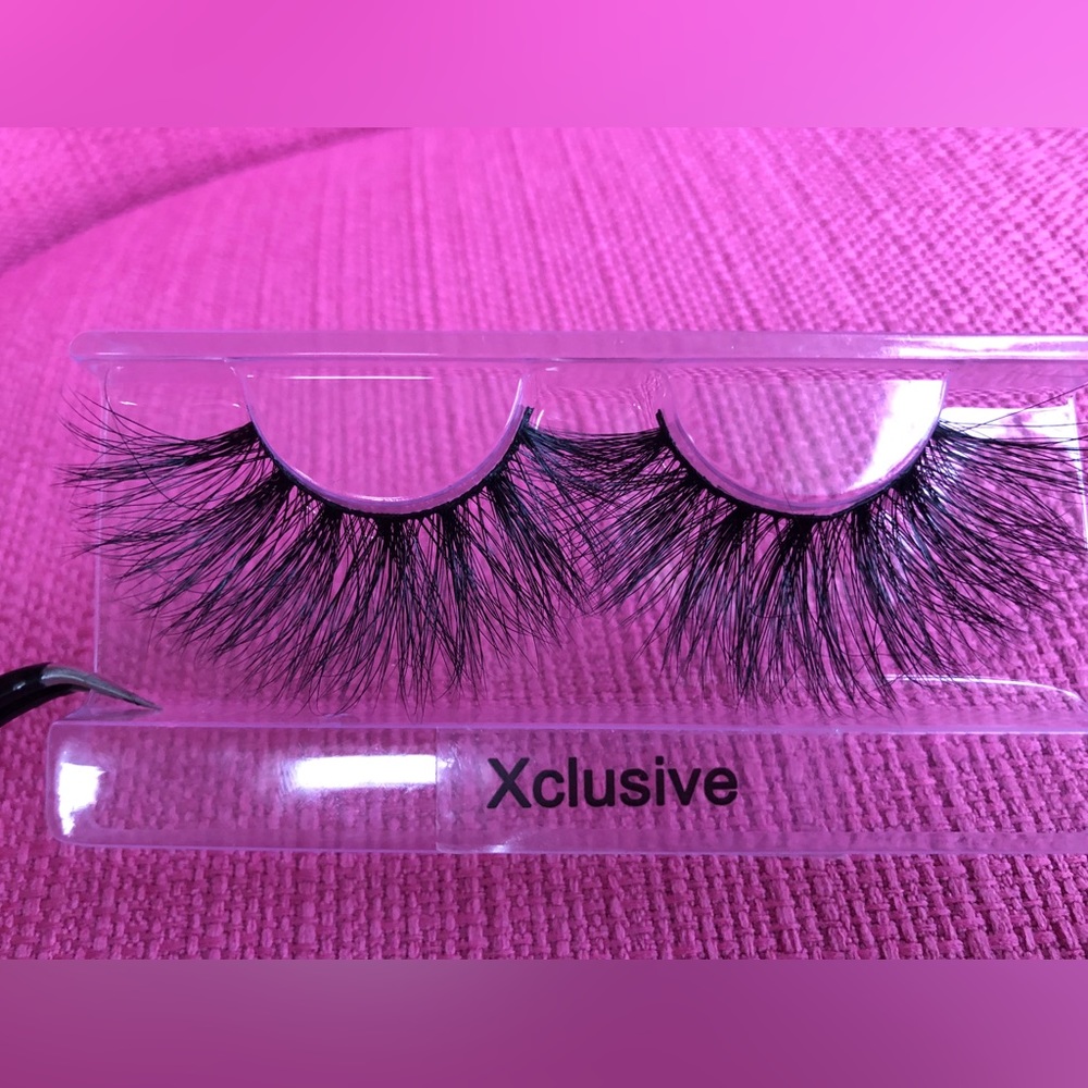 XCLUSIVE LASHES - Picture 2 of 2